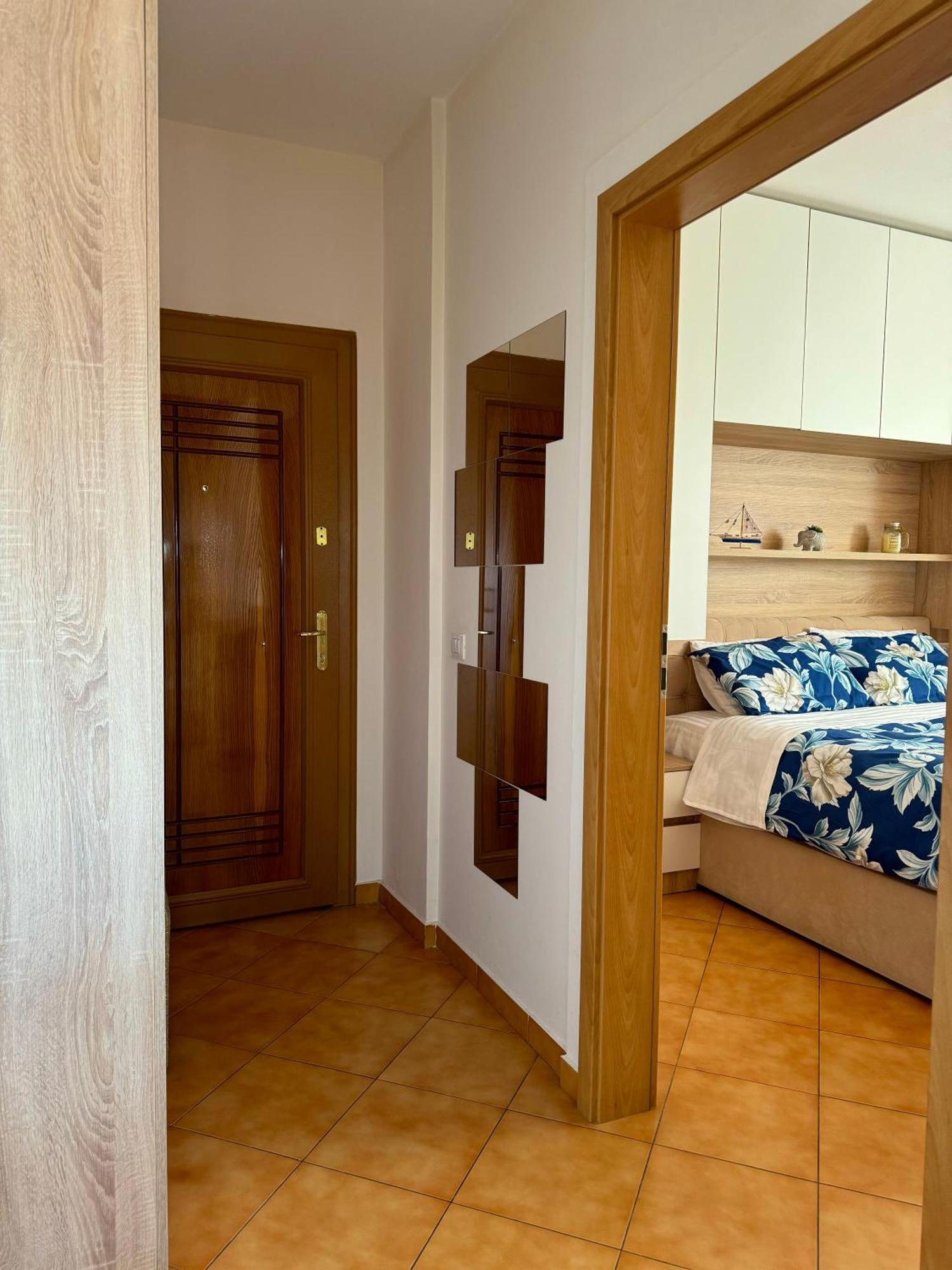 Skyview Oasis Premium Apartment Tirana Exterior foto